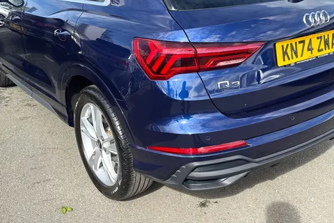 KN74ZWA Audi Q3 1.5 TFSI CoD 35 S line S Tronic Euro 6 (s/s) 5dr Thumbnail #9
