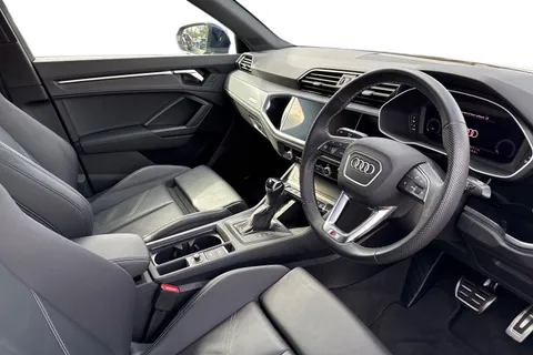 KN74ZWA Audi Q3 1.5 TFSI CoD 35 S line S Tronic Euro 6 (s/s) 5dr Thumbnail #15