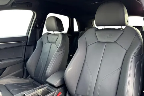 KN74ZWA Audi Q3 1.5 TFSI CoD 35 S line S Tronic Euro 6 (s/s) 5dr Thumbnail #17