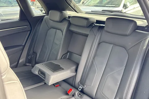 KN74ZWA Audi Q3 1.5 TFSI CoD 35 S line S Tronic Euro 6 (s/s) 5dr Thumbnail #20