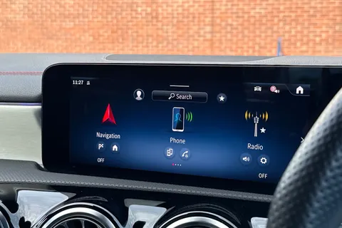 DA24FGU Mercedes-Benz Cla Class 1.3 CLA200h MHEV AMG Line (Executive) Coupe 7G-DCT Euro 6 (s/s) 4dr Thumbnail #21