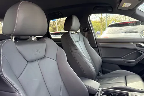 KN74ZWA Audi Q3 1.5 TFSI CoD 35 S line S Tronic Euro 6 (s/s) 5dr Thumbnail #25