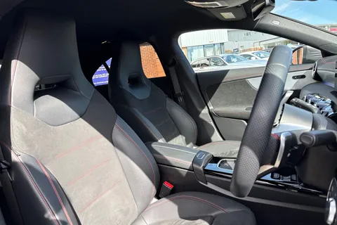 DA24FGU Mercedes-Benz Cla Class 1.3 CLA200h MHEV AMG Line (Executive) Coupe 7G-DCT Euro 6 (s/s) 4dr Thumbnail #25