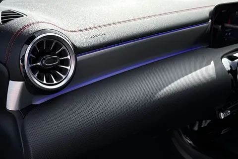 DA24FGU Mercedes-Benz Cla Class 1.3 CLA200h MHEV AMG Line (Executive) Coupe 7G-DCT Euro 6 (s/s) 4dr Thumbnail #36