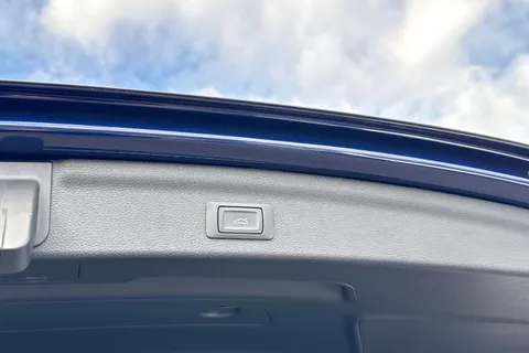 KN74ZWA Audi Q3 1.5 TFSI CoD 35 S line S Tronic Euro 6 (s/s) 5dr Thumbnail #41