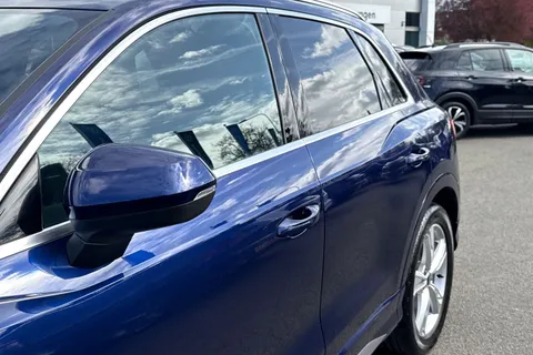 KN74ZWA Audi Q3 1.5 TFSI CoD 35 S line S Tronic Euro 6 (s/s) 5dr Thumbnail #42