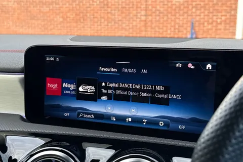 DA24FGU Mercedes-Benz Cla Class 1.3 CLA200h MHEV AMG Line (Executive) Coupe 7G-DCT Euro 6 (s/s) 4dr Thumbnail #46