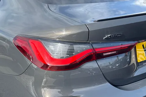 YH71KOU BMW 4 Series 3.0 430d MHT M Sport Pro Edition Auto xDrive Euro 6 (s/s) 2dr Thumbnail #9