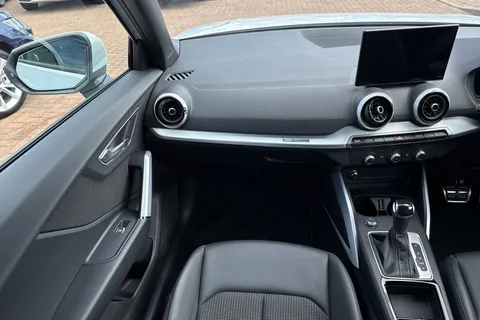 KT25ZDJ Audi Q2 S line 35 TFSI 150 PS S tronic Thumbnail #21