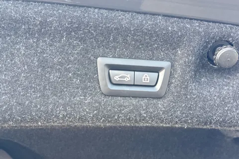 YH71KOU BMW 4 Series 3.0 430d MHT M Sport Pro Edition Auto xDrive Euro 6 (s/s) 2dr Thumbnail #28