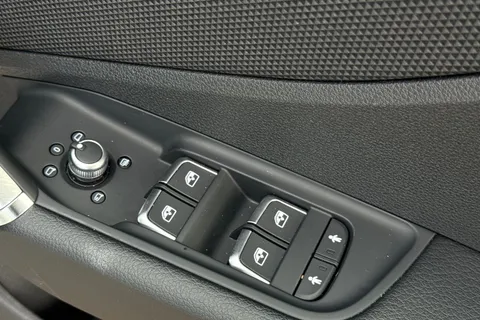 KT25ZDJ Audi Q2 S line 35 TFSI 150 PS S tronic Thumbnail #45