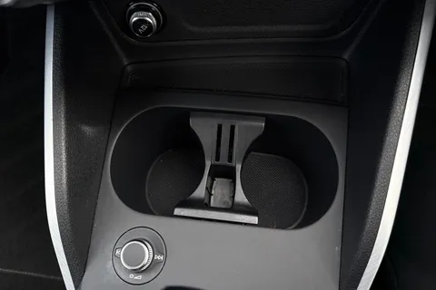 KT25ZDJ Audi Q2 S line 35 TFSI 150 PS S tronic Thumbnail #60