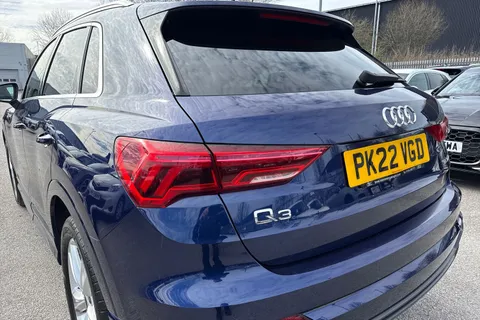 PK22VGD Audi Q3 S line 35 TFSI 150 PS S tronic Thumbnail #8