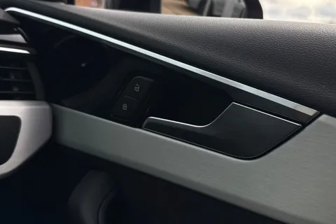 GV73LKZ Audi A4 Avant Avant S line 40 TFSI  204 PS S tronic Thumbnail #18