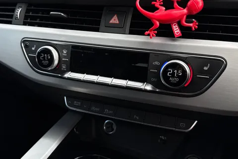 GV73LKZ Audi A4 Avant Avant S line 40 TFSI  204 PS S tronic Thumbnail #19