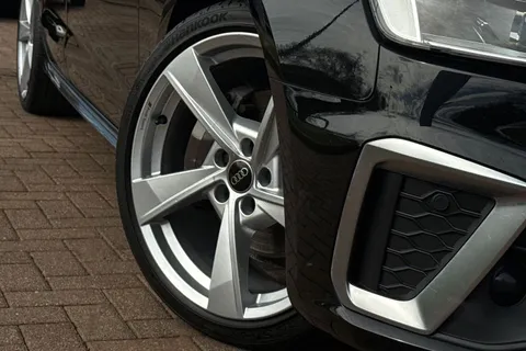 GV73LKZ Audi A4 Avant Avant S line 40 TFSI  204 PS S tronic Thumbnail #26