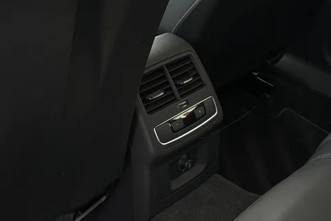 GV73LKZ Audi A4 Avant Avant S line 40 TFSI  204 PS S tronic Thumbnail #29