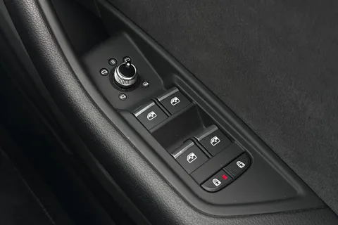 GV73LKZ Audi A4 Avant Avant S line 40 TFSI  204 PS S tronic Thumbnail #38