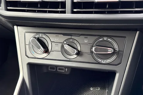 22 of 65 for Volkswagen Polo 1.0 EVO SE Euro 6 (s/s) 5dr