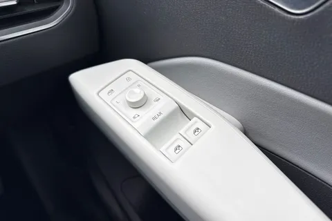 21 of 59 for Volkswagen ID.3 150kW Tech Pro Performance 58kWh⭐Sunroof, Keyless, Rear camera, Heated Seat