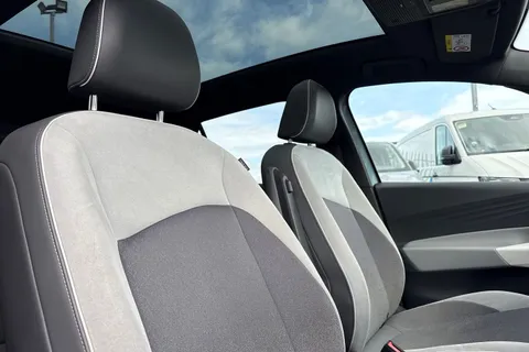 24 of 59 for Volkswagen ID.3 150kW Tech Pro Performance 58kWh⭐Sunroof, Keyless, Rear camera, Heated Seat