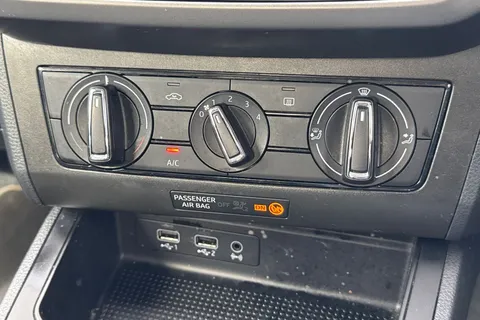 DG69UMH SEAT Ibiza 1.0 TSI SE Technology Euro 6 (s/s) 5dr GPF Thumbnail #22