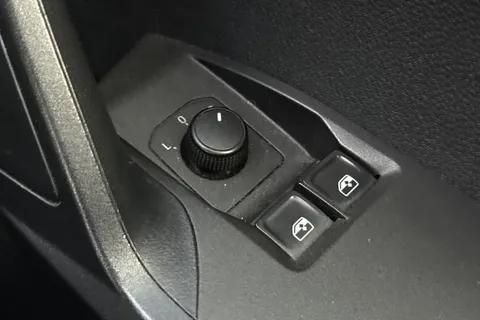 DG69UMH SEAT Ibiza 1.0 TSI SE Technology Euro 6 (s/s) 5dr GPF Thumbnail #30