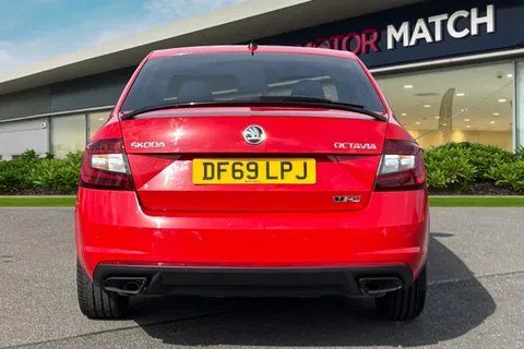 DF69LPJ Škoda Octavia 2.0 TSI vRS Challenge DSG Euro 6 (s/s) 5dr Thumbnail #5