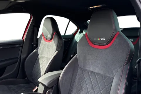 DF69LPJ Škoda Octavia 2.0 TSI vRS Challenge DSG Euro 6 (s/s) 5dr Thumbnail #17