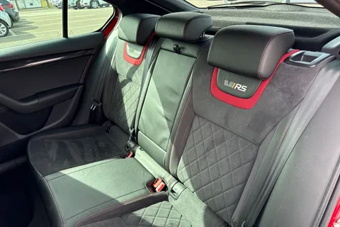 DF69LPJ Škoda Octavia 2.0 TSI vRS Challenge DSG Euro 6 (s/s) 5dr Thumbnail #20