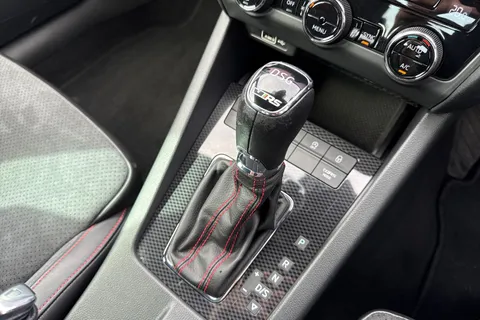 DF69LPJ Škoda Octavia 2.0 TSI vRS Challenge DSG Euro 6 (s/s) 5dr Thumbnail #24