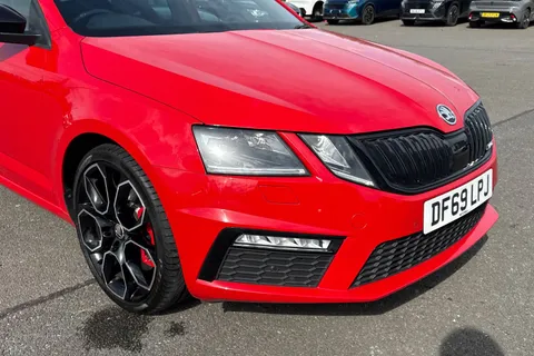 DF69LPJ Škoda Octavia 2.0 TSI vRS Challenge DSG Euro 6 (s/s) 5dr Thumbnail #26