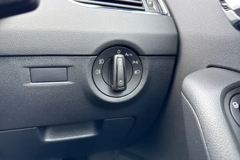 DF69LPJ Škoda Octavia 2.0 TSI vRS Challenge DSG Euro 6 (s/s) 5dr Thumbnail #44