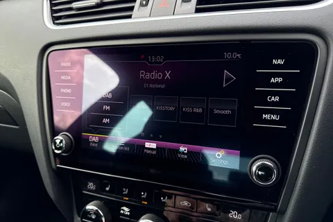 DF69LPJ Škoda Octavia 2.0 TSI vRS Challenge DSG Euro 6 (s/s) 5dr Thumbnail #48