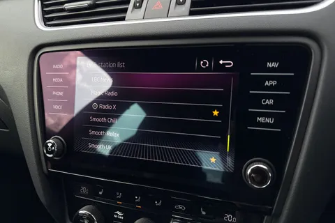 DF69LPJ Škoda Octavia 2.0 TSI vRS Challenge DSG Euro 6 (s/s) 5dr Thumbnail #49