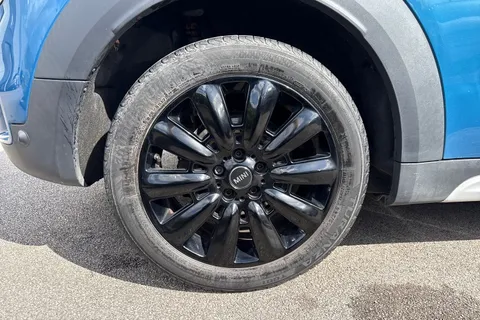 10 of 64 for Mini Countryman 2.0 Cooper D Euro 6 (s/s) 5dr