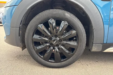 12 of 64 for Mini Countryman 2.0 Cooper D Euro 6 (s/s) 5dr