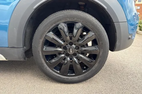 13 of 64 for Mini Countryman 2.0 Cooper D Euro 6 (s/s) 5dr