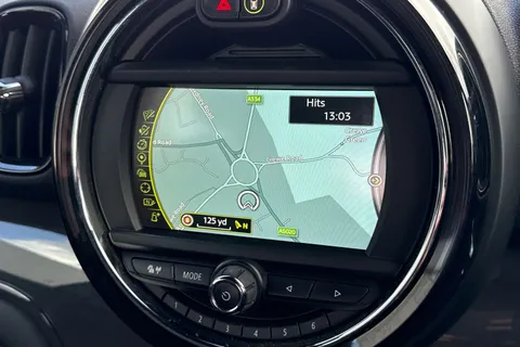 17 of 64 for Mini Countryman 2.0 Cooper D Euro 6 (s/s) 5dr