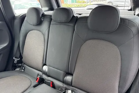 19 of 64 for Mini Countryman 2.0 Cooper D Euro 6 (s/s) 5dr