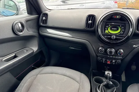 20 of 64 for Mini Countryman 2.0 Cooper D Euro 6 (s/s) 5dr