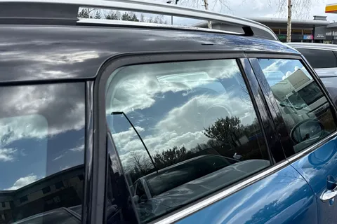 28 of 64 for Mini Countryman 2.0 Cooper D Euro 6 (s/s) 5dr