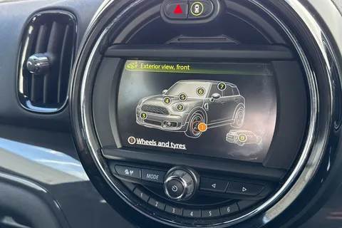 48 of 64 for Mini Countryman 2.0 Cooper D Euro 6 (s/s) 5dr