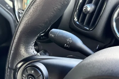 52 of 64 for Mini Countryman 2.0 Cooper D Euro 6 (s/s) 5dr