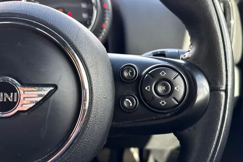 53 of 64 for Mini Countryman 2.0 Cooper D Euro 6 (s/s) 5dr