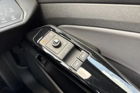 KP75ZUC Volkswagen ID.4 210kW 4MOTION Match Pro 77kWh ⭐ electric Seats & massage feature, Heads Up⭐ Thumbnail #22