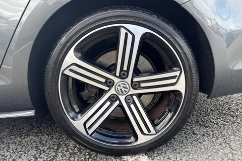 HJ20FDL Volkswagen Golf 2.0 TSI 300 R 5dr 4MOTION DSG Thumbnail #12