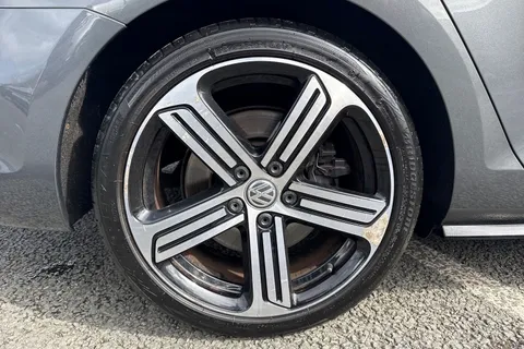 HJ20FDL Volkswagen Golf 2.0 TSI 300 R 5dr 4MOTION DSG Thumbnail #14