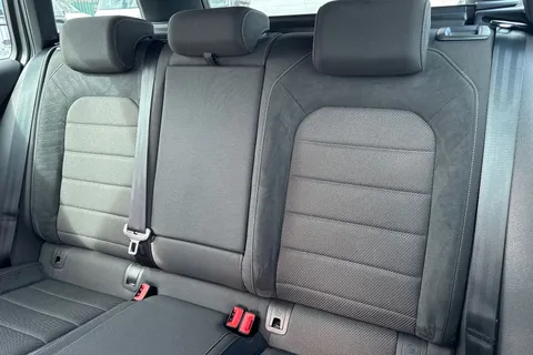 HJ20FDL Volkswagen Golf 2.0 TSI 300 R 5dr 4MOTION DSG Thumbnail #20