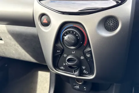 22 of 59 for Citroën C1 1.2 PureTech Feel Euro 6 5dr